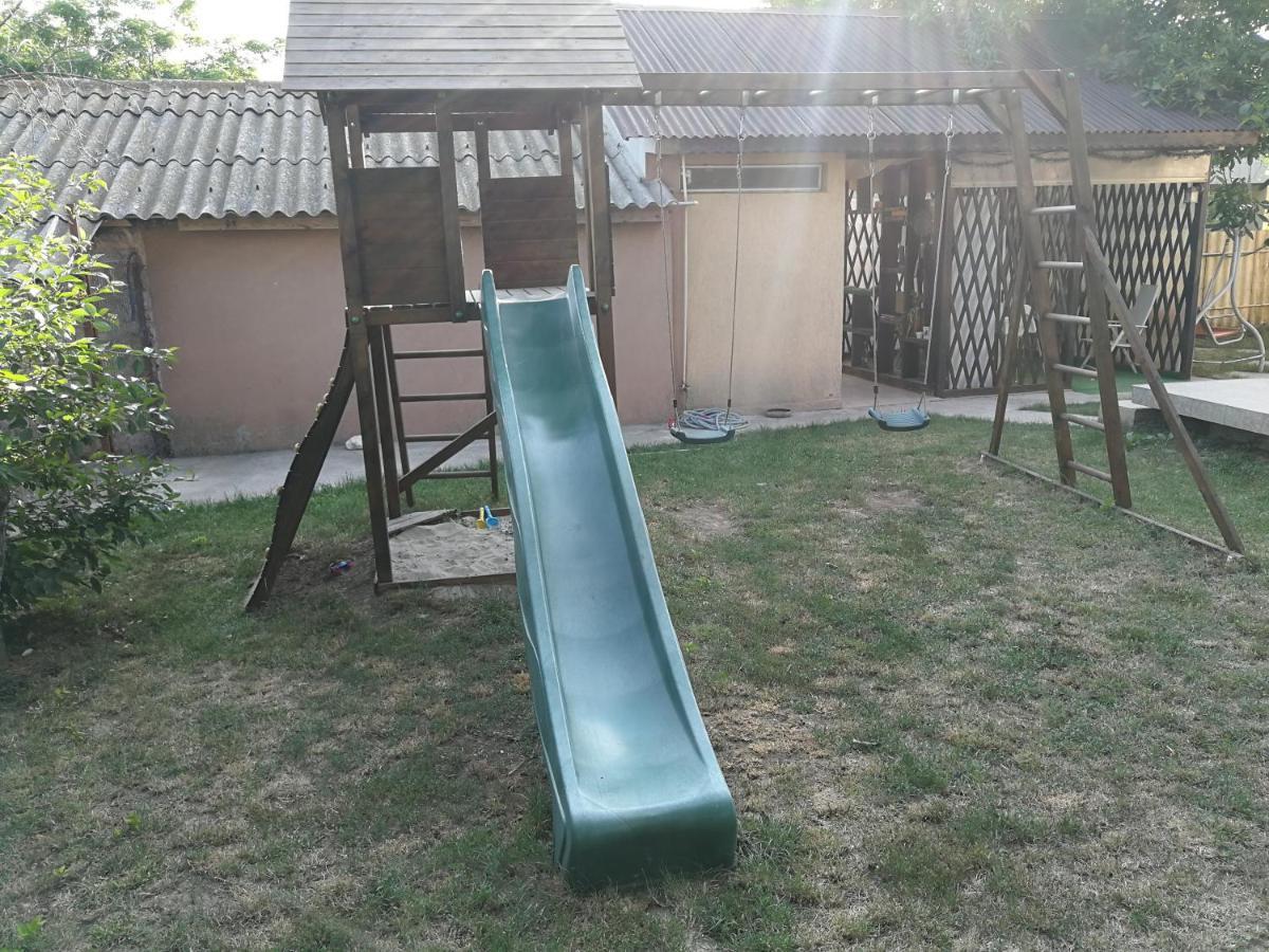Pensiunea Socrita Corbu  Bagian luar foto